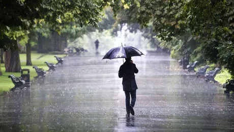 Alertă meteo Cod portocaliu de ploi abundente în prima zi de Crăciun. Care sunt zonele vizate