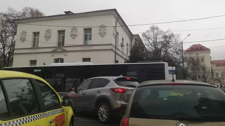 Probleme în traficul ieşean Semafoarele nu funcţionează în mai multe zone din municipiul Iaşi - FOTO VIDEO