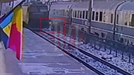 Iată momentul accidentului feroviar din Bacău. Care este starea de sănătate a fetiţei lovită de tren aflată la Spitalul Sf. Maria din Iaşi - EXCLUSIV FOTO VIDEO UPDATE