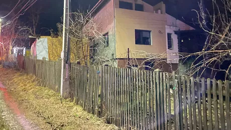 O casă a fost cuprinsă de flăcări în satul Vânători din Iași -EXCLUSIV GALERIE FOTO