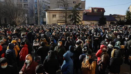 Protest în Bucureşti. Angajaţii STB au ieşit în stradă şi ameninţă cu grevă generală. Ce nemulţumiri au - FOTO