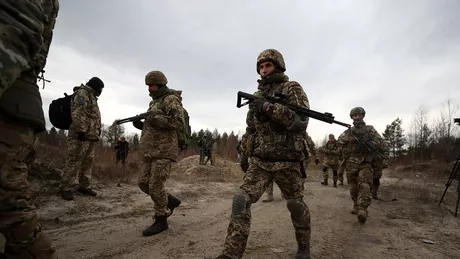 Ucraina face apel la înarmarea populaţiei în războiul cu Rusia