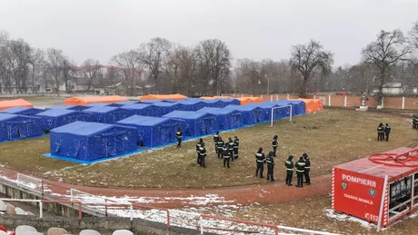 A fost instalată o tabără mobilă pentru refugiații ucraineni și în municipiul Dorohoi pe Stadionul 1 Mai - FOTO VIDEO