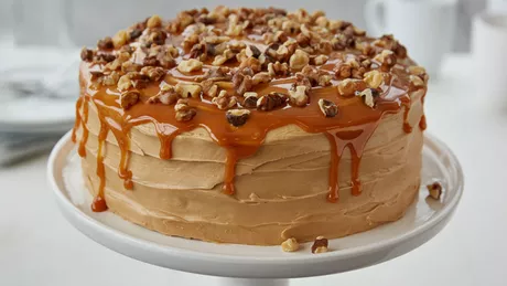 Tort cu cremă caramel. Rețeta bunicii pentru un desert desăvârșit