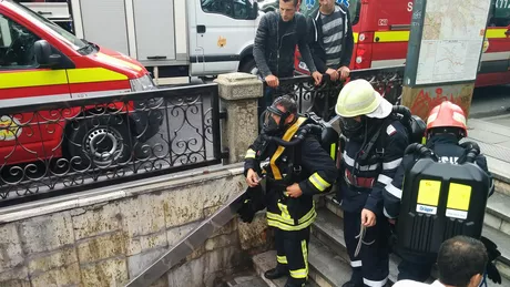 Incendiu la metroul din Bucureşti. Anchetă deschisă după ce trei staţii au fost evacuate din cauza unui fum gros