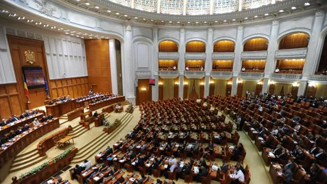 Senatorii care tulbură ordinea parlamentară vor pierde 50 din indemnizația lunară. AUR s-a opus