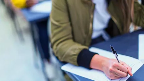 Aproape 5 dintre elevii ieșeni înscriși pentru susținerea Evaluării Naționale 2022 nu s-au prezentat la proba de la Limba și Literatura Română