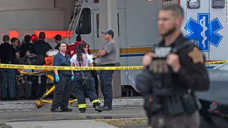 Incă un atac armat în SUA unde trei persoane au murit după ce un bărbat a deschis focul în mall