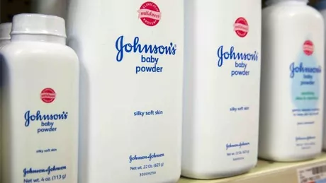 Johnson  Johnson nu va mai vinde pudra de talc pentru că există risc de cancer