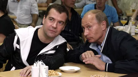 Rolul jucat de Medvedev în afirmaţia unui fost oficial rus Vladimir Putin nu este heterosexual