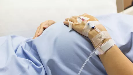 O gravidă lăsată să aștepte în spital până i-a murit fătul în burtă