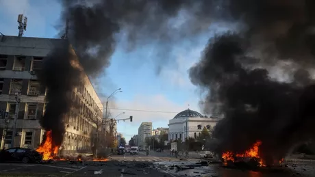 Noi atacuri asupra zonei Kievului. Locuitorii sunt sfătuiți să rămână în adăposturi