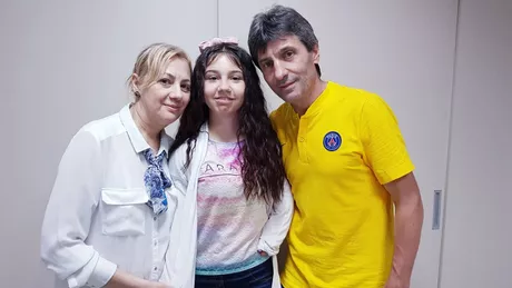 Cum arată acum Kassandra fata adoptată de Iosif Rotariu după cele 50 de operații. Tânăra ar putea ajunge din nou la bisturiu