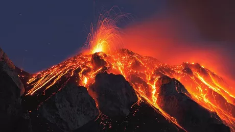 Mauna Loa cel mai mare vulcan din lume a intrat în faza de erupţie după 38 de ani. Autorităţile au ridicat nivelul de alertă