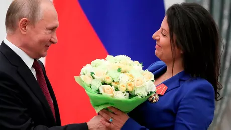 Discurs halucinant în timpul ceremoniei de decorare de la Kremlin. Propagandista Margarita Simonian Vă vom ajuta să-i exterminați pe acești canibali  