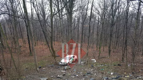 În curba din localitatea Bordea comuna Grajduri a avut loc un nou accident rutier. O maşină a ieşit în afara părţii carosabile - EXCLUSIV FOTO