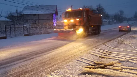 Se intervine pe toate drumurile județului Iași pentru deszăpezire - VIDEO