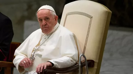 Papa Francisc dus cu ambulanța la spital. Spitalizat la Roma acesta a suferit probleme cardiace