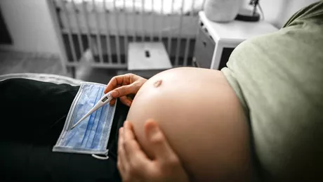 Dublu test în sarcină. Această examinare te ajută să afli dacă există semne de anomalii cromozomiale la bebeluș