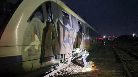 Incident pe calea ferată A izbucnit un incendiu la motorul unui tren în care se aflau 60 de pasageri