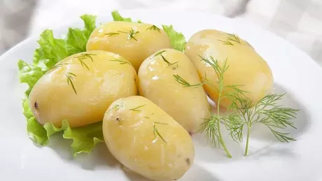 Cartofi fierți. O bază versatilă folosită pentru combinații delicioase