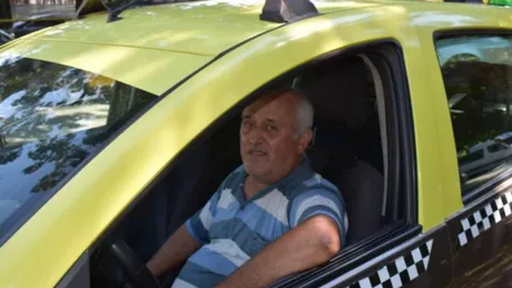 Un taximetrist din Botoșani a găsit o sacoșă plină cu bani în mașină. Ce a făcut imediat cu cei 40 de mii de euro