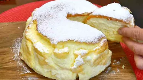 Prăjitură cu iaurt și ouă. Un desert care îi va cuceri pe cei de la masă