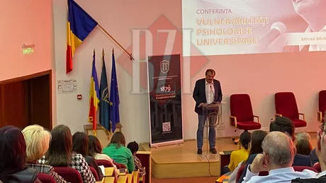 Fostul Ministru al Educației Mircea Miclea este prezent la UMF Iași în cadrul unei conferințe - FOTO LIVE VIDEO