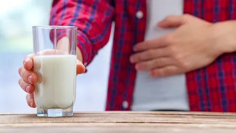 De ce este bine să consumăm lapte fără lactoză  Cum să eviți manifestarea balonării și diareii