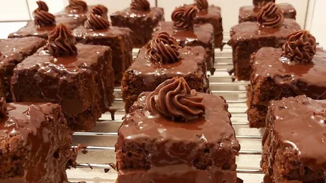Prăjitură amandină de casă. Un desert cu ciocolată care îți va încânta papilele gustative