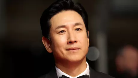 Actorul sud-coreean din filmul Parasite a fost găsit mort în mașină. Lee Sun-kyun avea 48 de ani