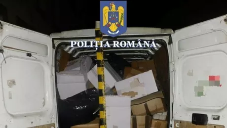 O tonă de droguri găsită de polițiștii din Constanța într-o autoutilitară în care se aflau doi bărbați
