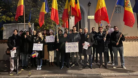 Liga Studenţilor de pe ambele maluri ale Prutului solicită ca 1 Decembrie şi 27 Martie să fie sărbători naţionale în Republica Moldova - FOTO