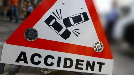Accident rutier în Târgu Neamț. Două autoturisme au intrat în coliziune - VIDEO