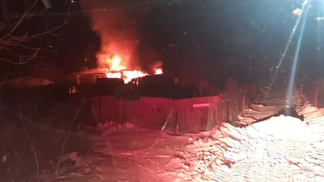 Incendiu în comuna Holboca. O casă bătrânească a fost cuprinsă de flăcări