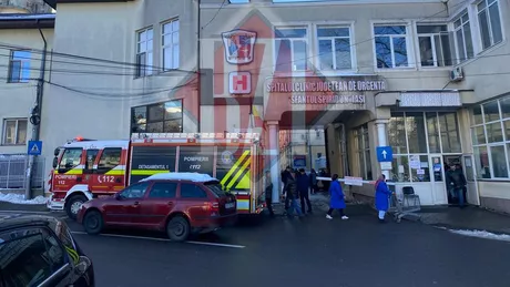 Pompierii ieșeni au intervenit la Spitalul Sf. Spiridon pentru a degaja țurțurii