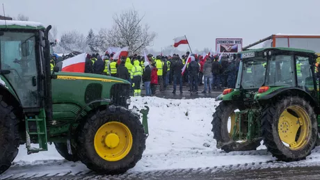 Protest național în Polonia. Fermierii au blocat drumurile şi graniţa cu Ucraina