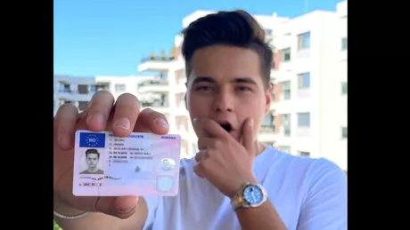 Un cunoscut influencer a rămas fără permis de conducere. Viteza năucitoare cu care a fost prins circulând pe autostradă