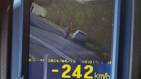 Un motociclist a fost prins când zbura ope șosea cu 242 kmoră spre Constanța