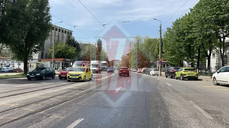 Atenție șoferi Zeci de incidente din cauza uleiului împrăștiat pe strada Canta - FOTO UPDATE