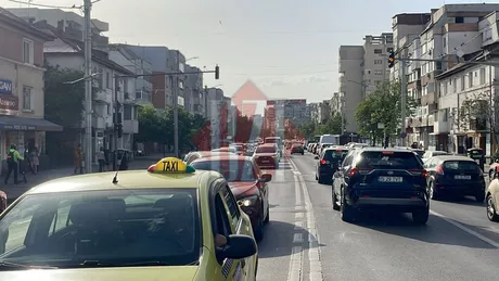 Trafic de coșmar la ieșire din Iași. Sute de șoferi nervoși așteaptă în coloană - FOTO VIDEO