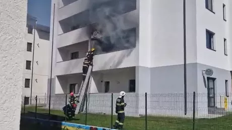 Incendiu în Iași. Mai multe persoane au fost evacuate - VIDEO UPDATE FOTO