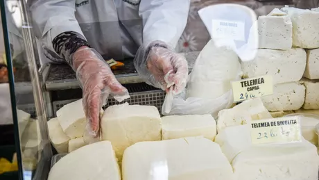 La ce trebuie să fii atent când cumperi brânză Te vei gândi de două ori de acum înainte