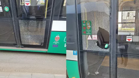 Un tramvai nou a fost vandalizat. Un bărbat beat a spart trei geamuri de la ușile de acces - FOTO VIDEO
