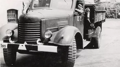 Primul camion romanesc s-a produs in 1954 la uzinele Steagul Rosu