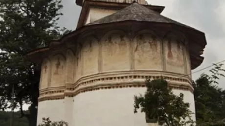 Povestea bisericii potecasilor din Ursani unde este inmormantat I.G. Duca 