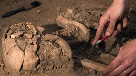 Un mormant vechi de 1.800 de ani a fost descoperit in Grecia. Arheologii sunt uimitiE aproape intact