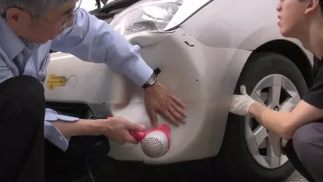 Cum repari o adancitura din caroseria masinii cu apa clocotita-VIDEO