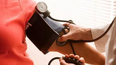 6 cauze ale hipertensiunii arteriale. Vezi si cum se masoara corect tensiunea