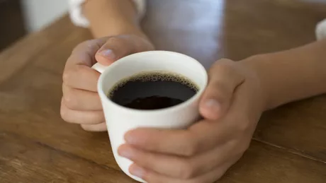 Cata cofeina contine o ceasca de cafea si care este doza recomandata de medici